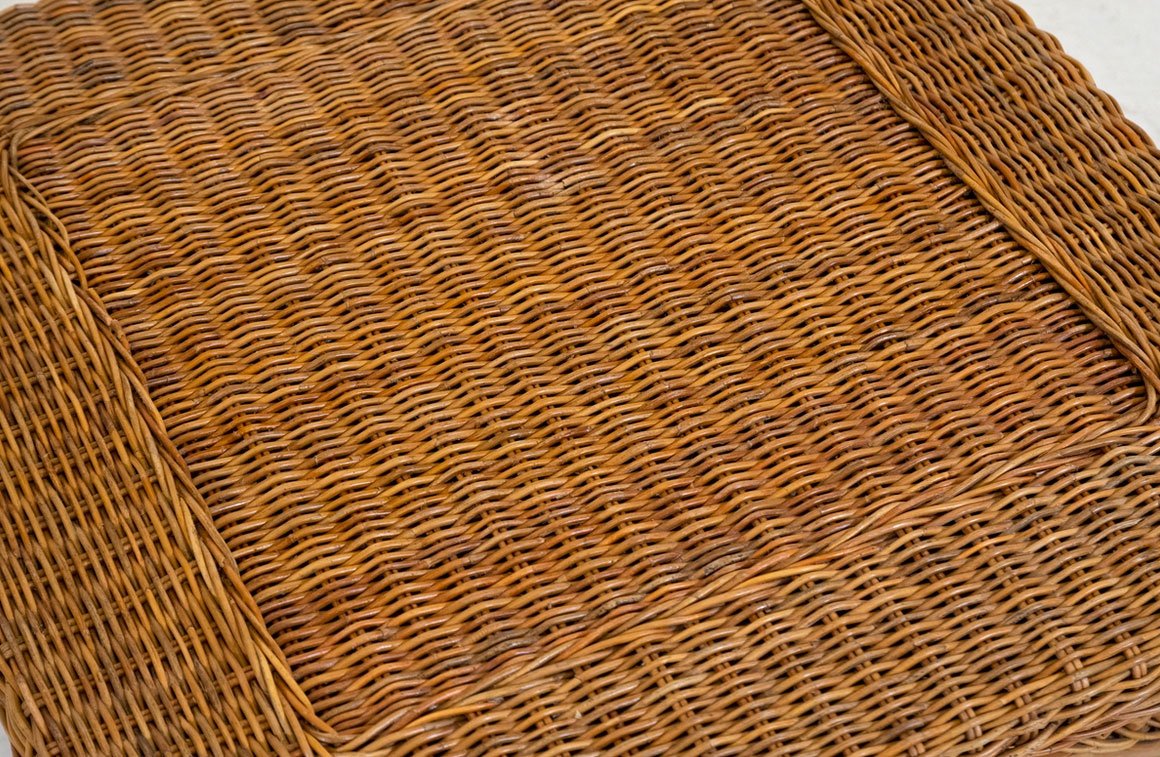 ConsuetotavolodafumoquadratoRattan2 jollygiuncoeu