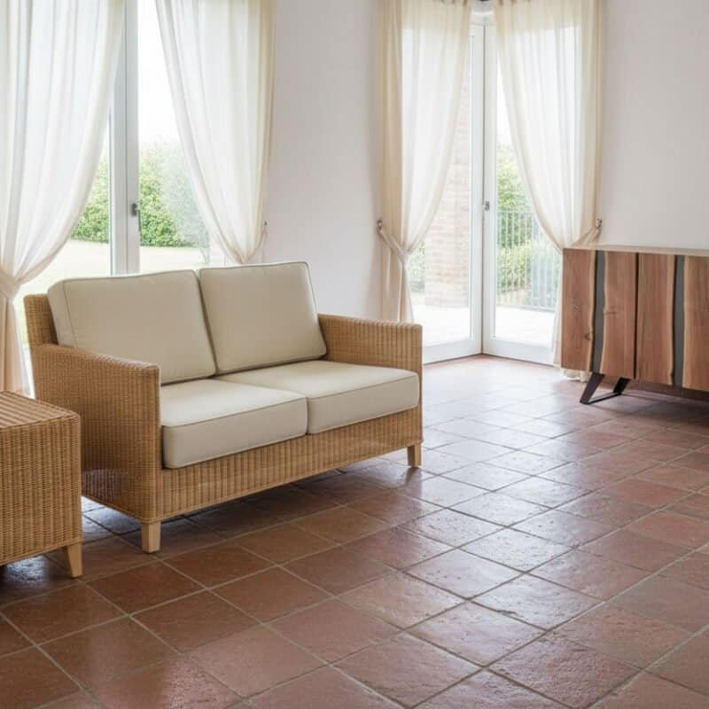 Tavolino pouf Tiffany in rattan per soggiorno elegante e naturale.