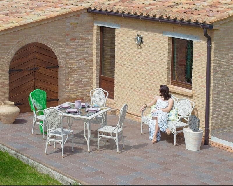 Liberty sedia con bracciolo polyrattan