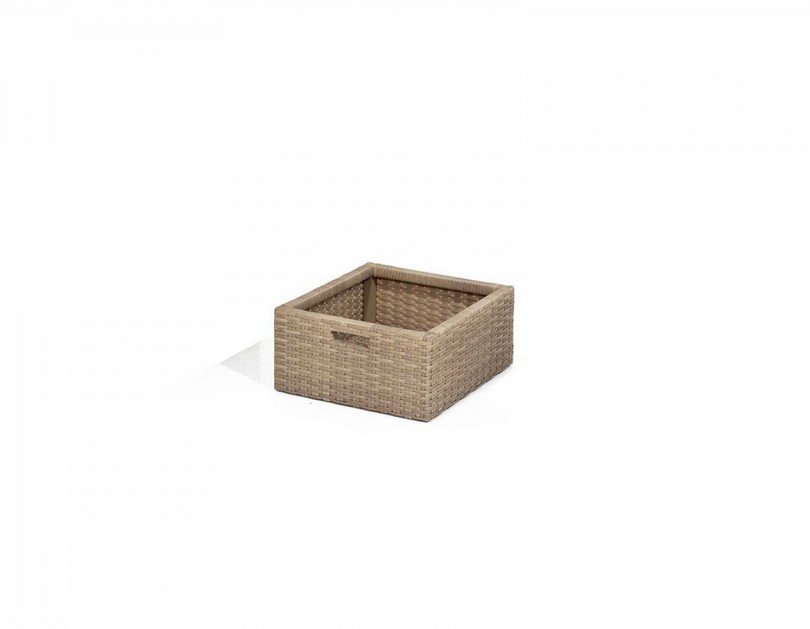 cabinet cesti polyrattan4 jollygiuncoeu woven rectangular wicker storage basket on a white background with an open top