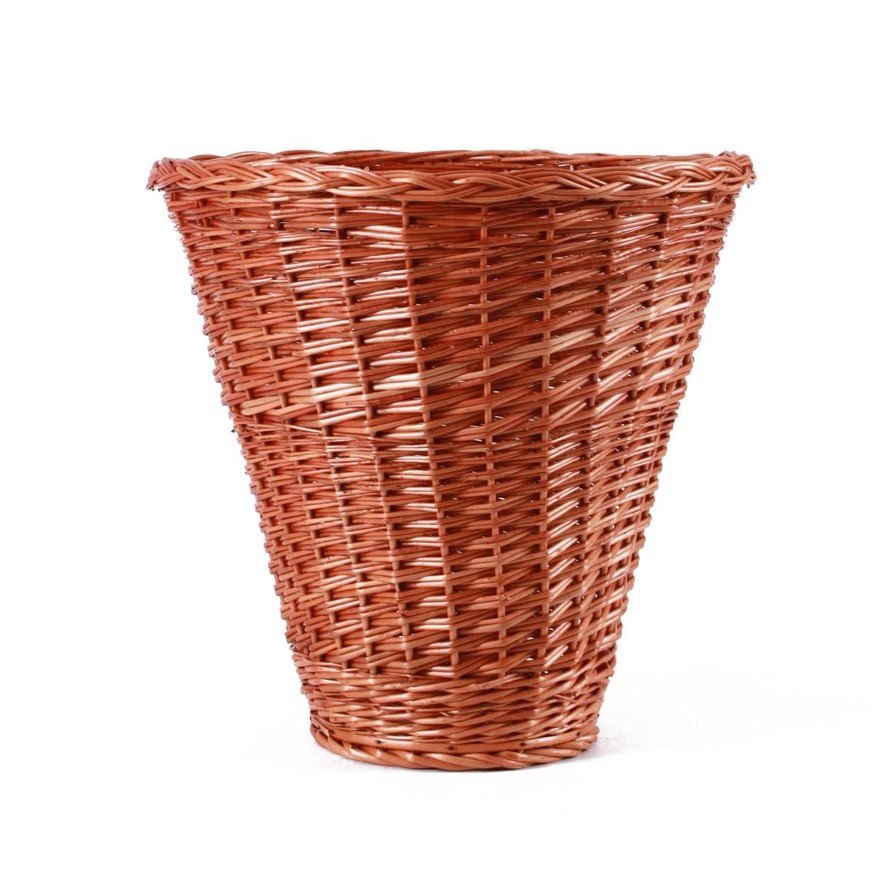 Cesto in vimini rosso fondo legno Ø5025H50 jollygiuncoeu tall tapered wicker basket woven from brown reeds on a white background ready for use as storage or decor
