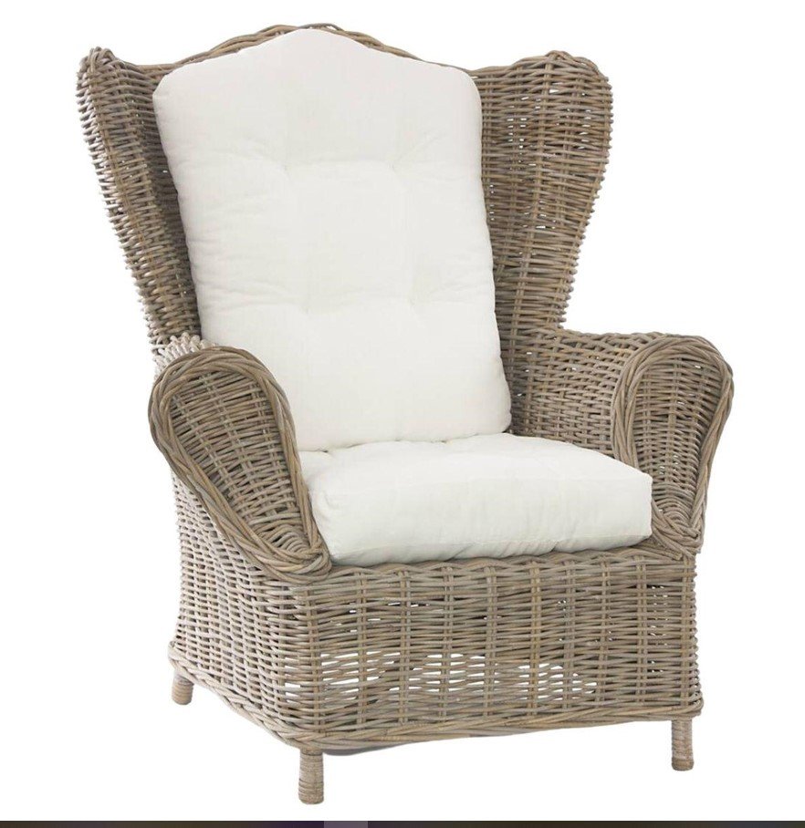 Poltrona in giunco Reale 87X90H112 jollygiuncoeu woven wicker armchair with thick white cushions on seat and backrest suitable for outdoor patio